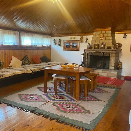 Raisa Guesthouse 12 Berat Eksteriør bilde
