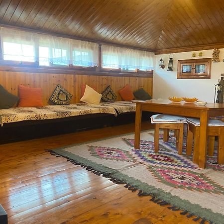 Raisa Guesthouse 12 Berat Eksteriør bilde