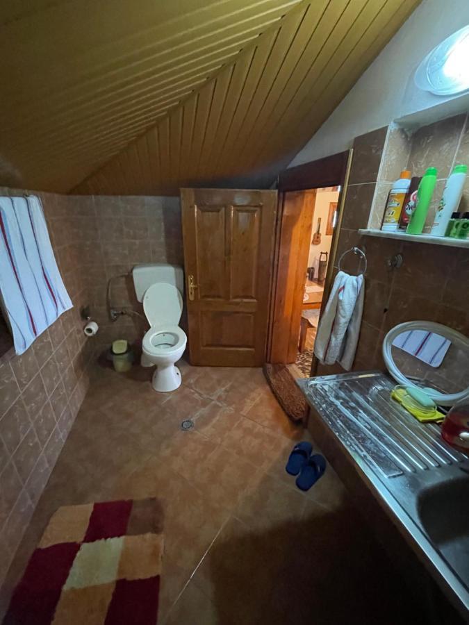 Raisa Guesthouse 12 Berat Eksteriør bilde