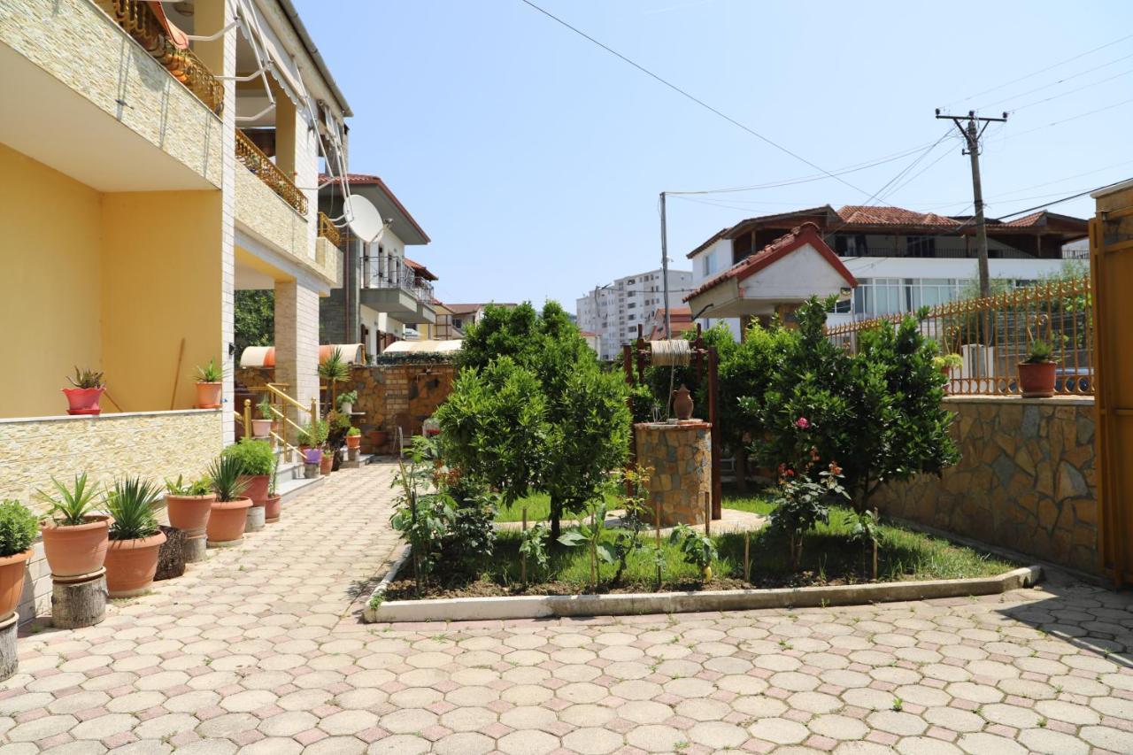 Raisa Guesthouse 12 Berat Eksteriør bilde