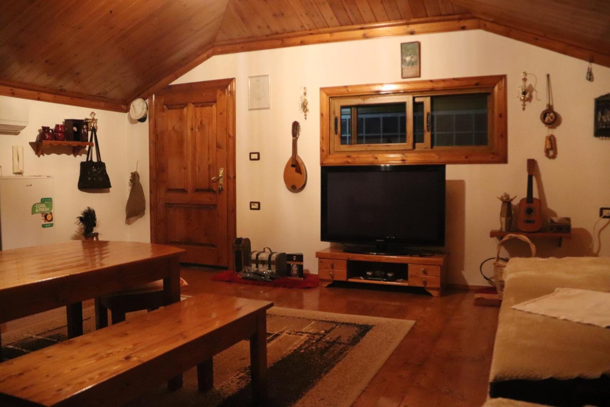 Raisa Guesthouse 12 Berat Eksteriør bilde