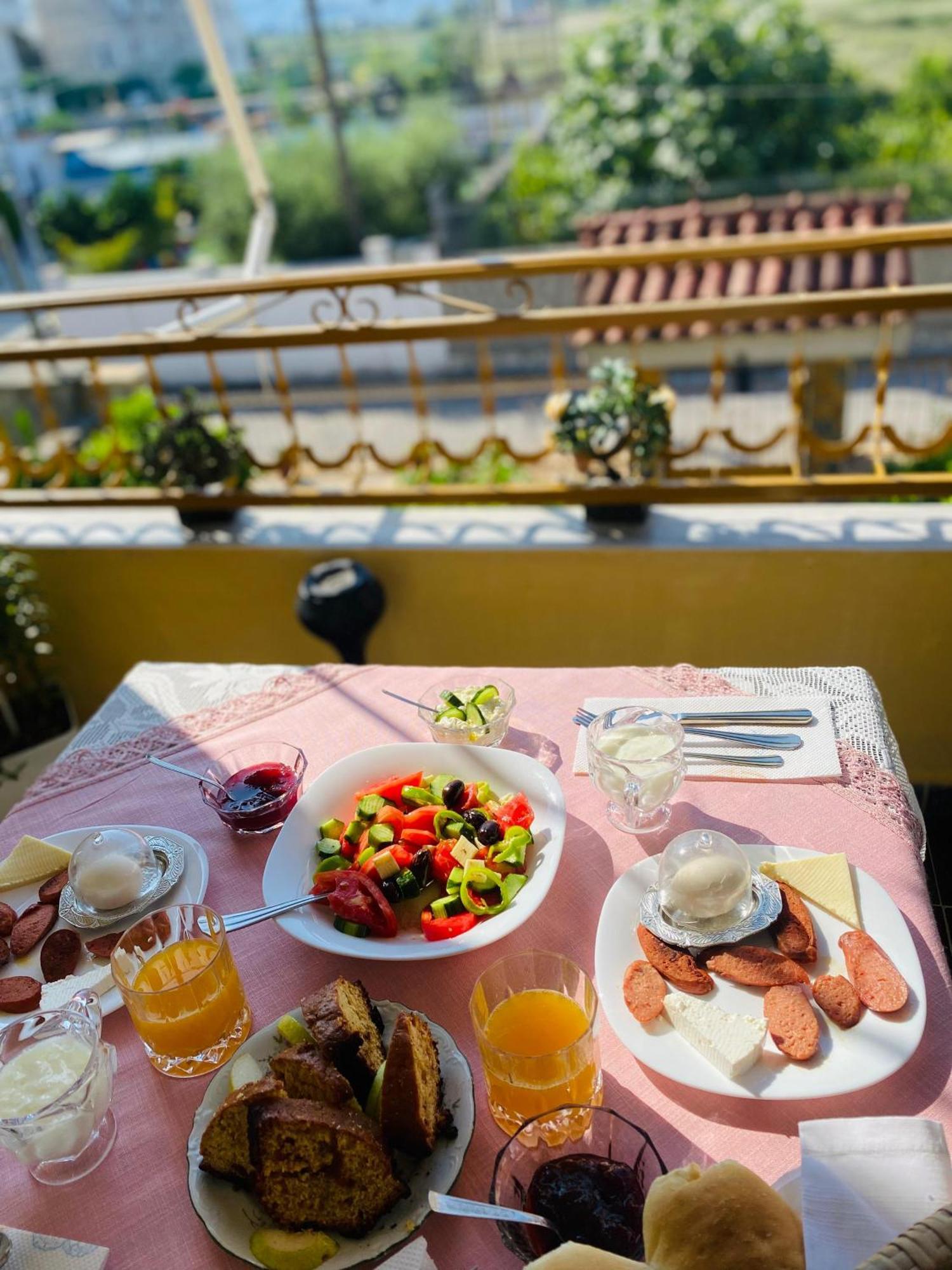 Raisa Guesthouse 12 Berat Eksteriør bilde